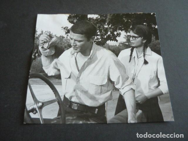 Cinema: HUGO BLANCO ACTOR CON CARLOTA AVENDA&Ntilde;O ANTIGUA FOTOGRAFIA ORIGINAL 18 X 16 CM