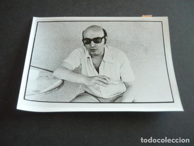 Cin&eacute;ma: THEO ANGELOPOULOS DIRECTOR CINE ANTIGUA FOTOGRAFIA ORIGINAL 18 X 12 CM