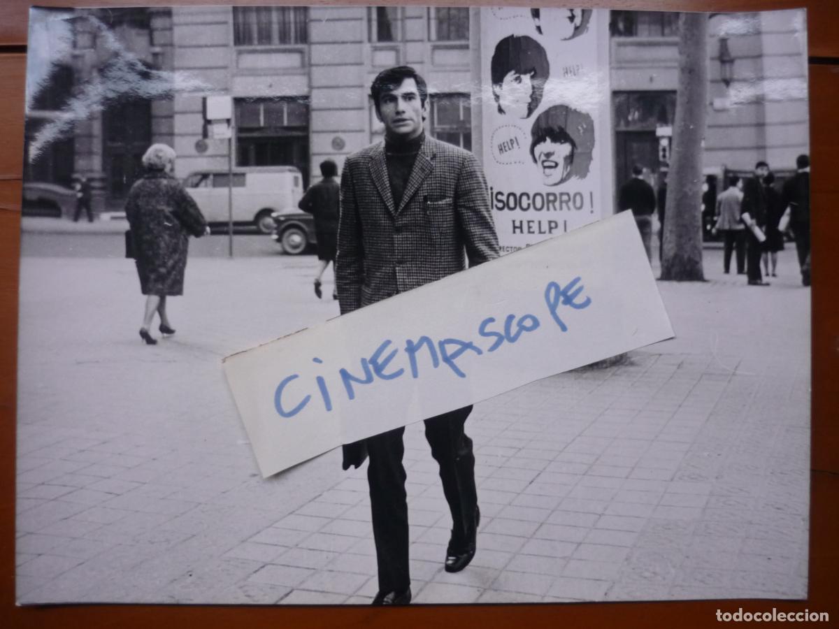 Cine: una historia de amor - foto original b/n - simon andreu - help socorro the beatles - cine espa&ntilde;ol