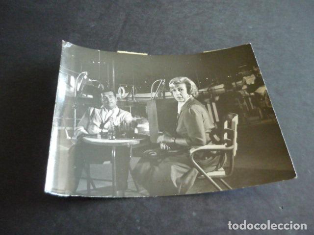 Cinema: ARMANDO CALVO ACTOR CON AMPARO RIVELLES ANTIGUA FOTOGRAFIA ORIGINAL 8 X 11 CM
