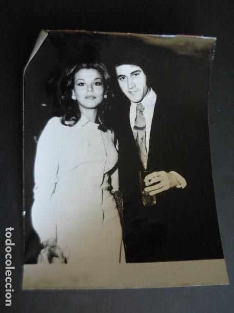 Cine: MONCHO FERRER ACTOR CON MIRTA MILLER ACTRIZ ANTIGUA FOTOGRAFIA ORIGINAL 18 X 24 CM