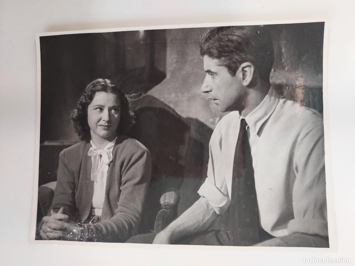 Cine: FOTOGRAFIA &iquest;JAIME DE MAYORA? RODAJE PELICULA EL SOTANO (JAIME DE MAYORA 1949) 11 X 8 CM. FOTO IBA&Ntilde;EZ