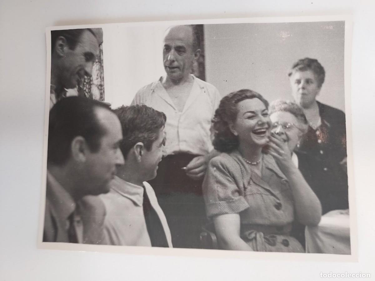 Cine: FOTOGRAFIA &iquest;JAIME DE MAYORA? CON REPARTO PELICULA EL SOTANO (JAIME DE MAYORA 1949) 11 X 8 CM. IBA&Ntilde;EZ
