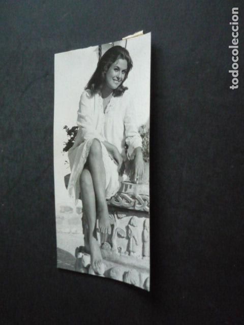 Cinema: EMMA PENELLA ACTRIZ CON EL ACTOR JACQUES PERRIN ANTIGUA FOTOGRAFIA ORIGINAL 15 X 8 CM