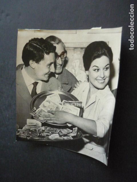 Cine: EMMA PENELLA ACTRIZ CUESTACION DAMNIFICADOS BARCELONA ANTIGUA FOTOGRAFIA ORIGINAL 15,5 X 14 CM