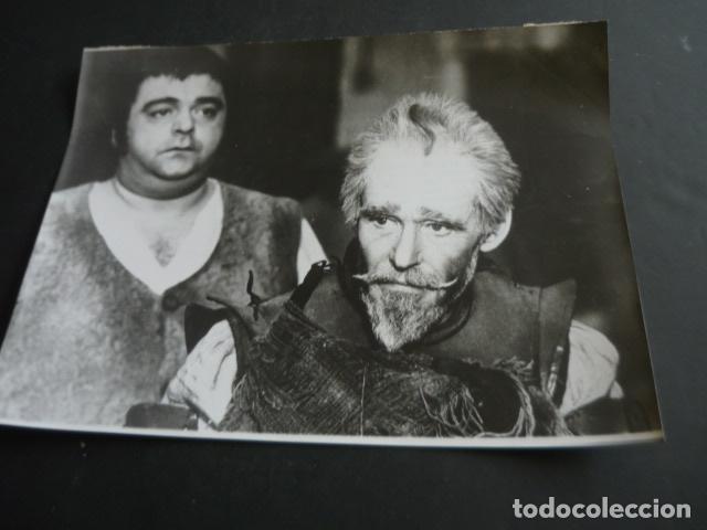 Cine: PELICULA EL HOMBRE DE LA MANCHA PETER O&acute;TOOLE Y SOFIA LOREN ANTIGUA FOTOGRAFIA ORIGINAL 18 X 24 CM