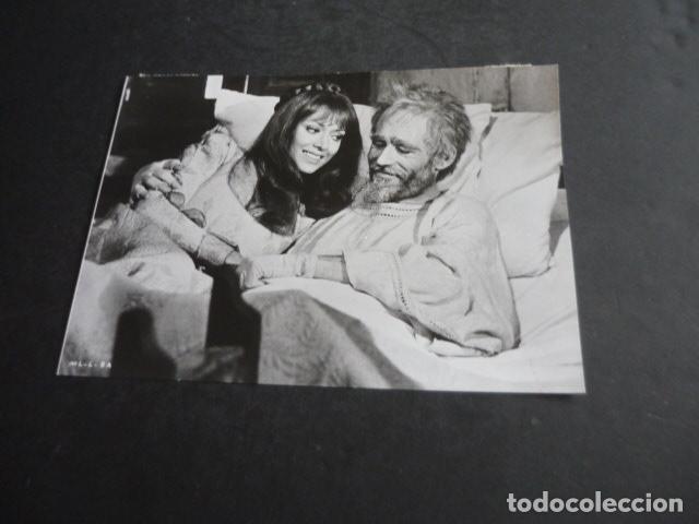 Cine: PELICULA EL HOMBRE DE LA MANCHA PETER O&acute;TOOLE Y SOFIA LOREN ANTIGUA FOTOGRAFIA ORIGINAL 12 X 15 CM