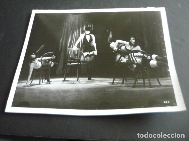 Kino: LIZA MINNELLI ACTRIZ EN LA PELICULA CABARET ANTIGUA FOTOGRAFIA ORIGINAL 18 X 24 CM