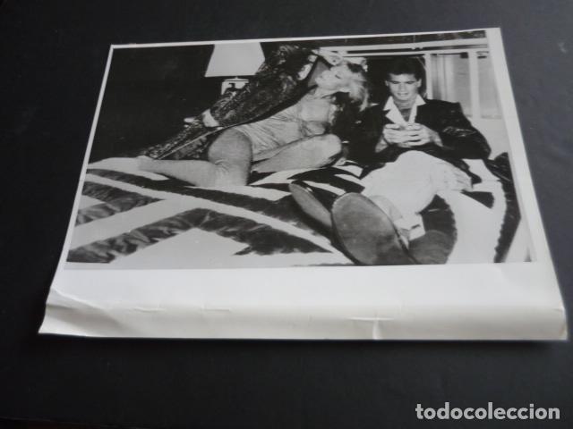 Cinema: LORENZO LAMAS ACTOR ANTIGUA FOTOGRAFIA ORIGINAL 18 X 24 CM