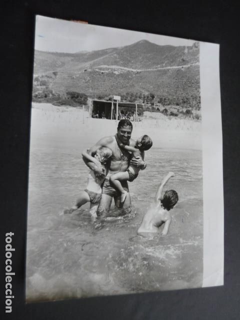 Cinema: RAF VALLONE ACTOR ANTIGUA FOTOGRAFIA ORIGINAL 18 X 24 CM