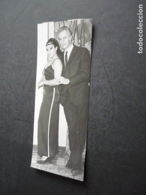 Cin&eacute;ma: LOLA FLORES CON EL ACTOR JORGE BARREIRO ANTIGUA FOTOGRAFIA ORIGINAL 20 X 8 CM
