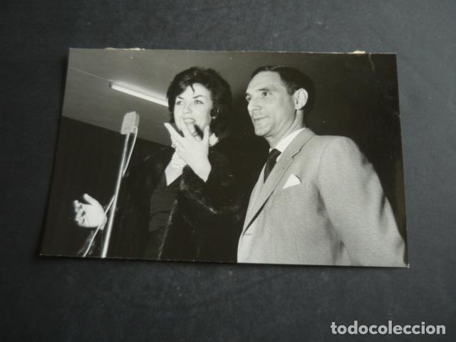 Cin&eacute;ma: QUETA CLAVER ACTRIZ CON EL ACTOR ZORI ANTIGUA FOTOGRAFIA ORIGINAL 18 X 12 CM