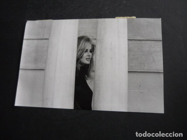 Cinema: PAMELA TIFFIN ACTRIZ EN GRANADA ANTIGUA FOTOGRAFIA ORIGINAL 18 X 12 CM