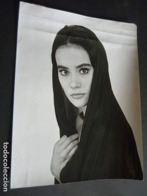 Cine: CLAUDINE AUGER ANTIGUA FOTOGRAFIA ORIGINAL 20 X 30 CM