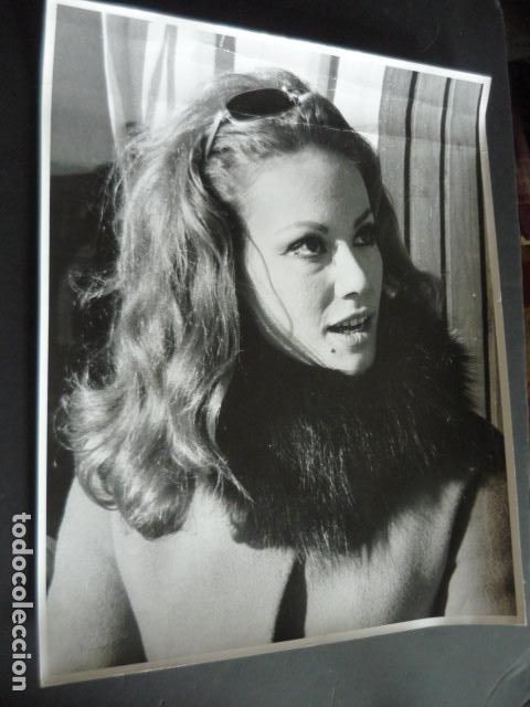 Cinema: CLAUDINE AUGER ANTIGUA FOTOGRAFIA ORIGINAL 24 X 30 CM