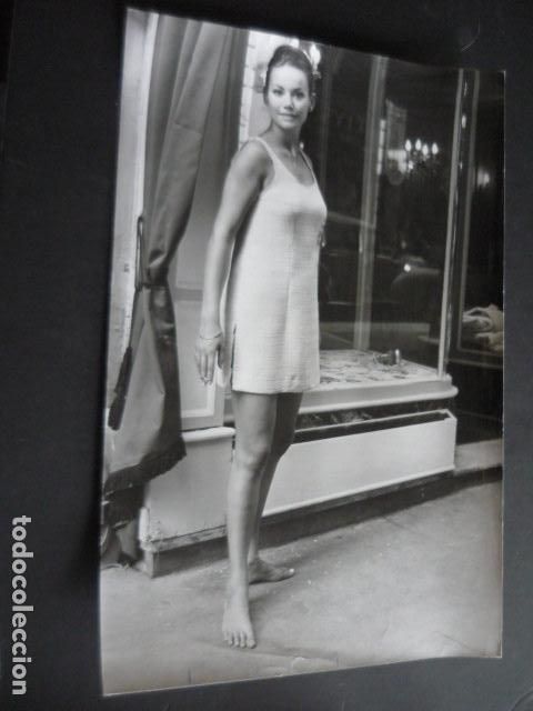Cinema: CLAUDINE AUGER ANTIGUA FOTOGRAFIA ORIGINAL 20 X 30 CM
