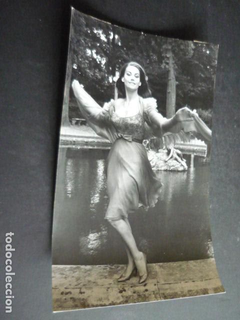 Cinema: CLAUDINE AUGER ACTRIZ ANTIGUA FOTOGRAFIA ORIGINAL 24 X 18 CM