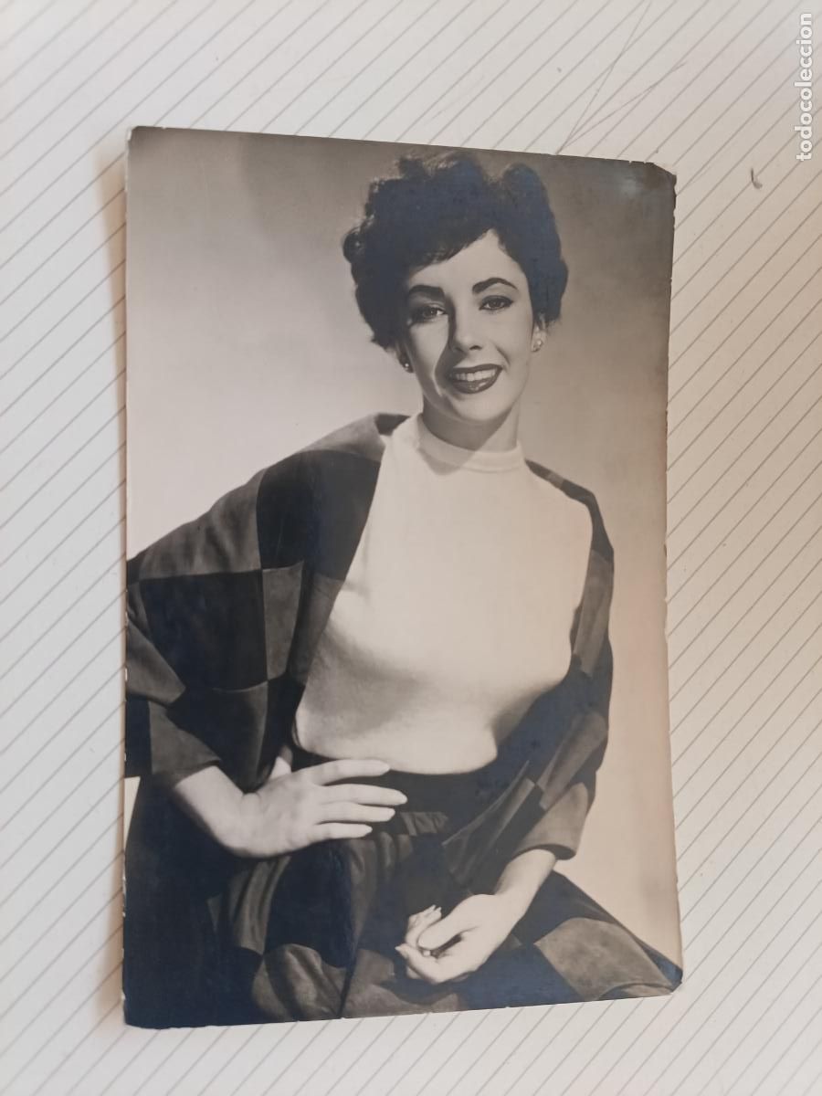 Cin&eacute;ma: Gina Lollobrigida, postal de cine antigua