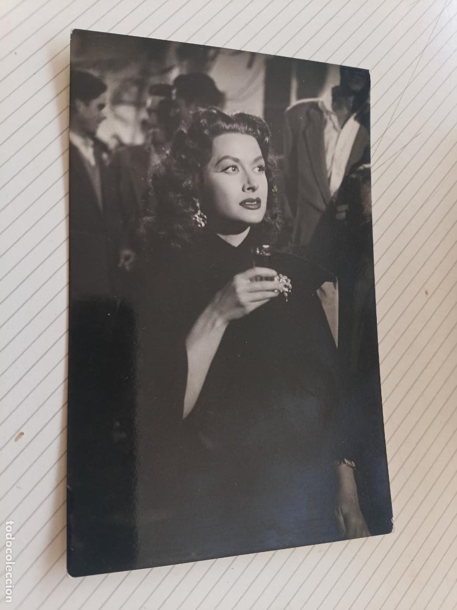 Cine: Laura Hidalgo, postal de cine antigua