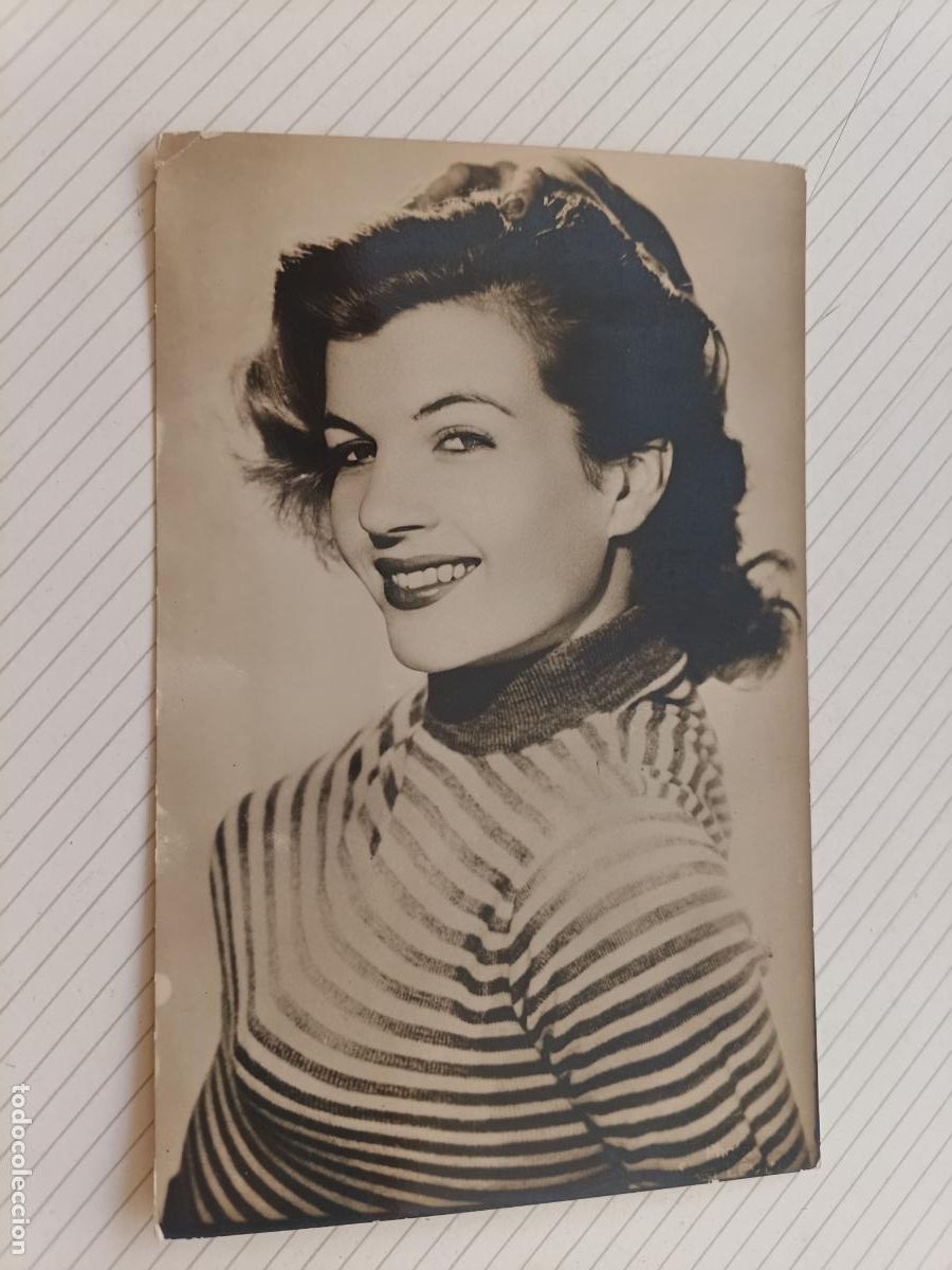 Kino: Corinne Calvet, postal de cine original de &eacute;poca