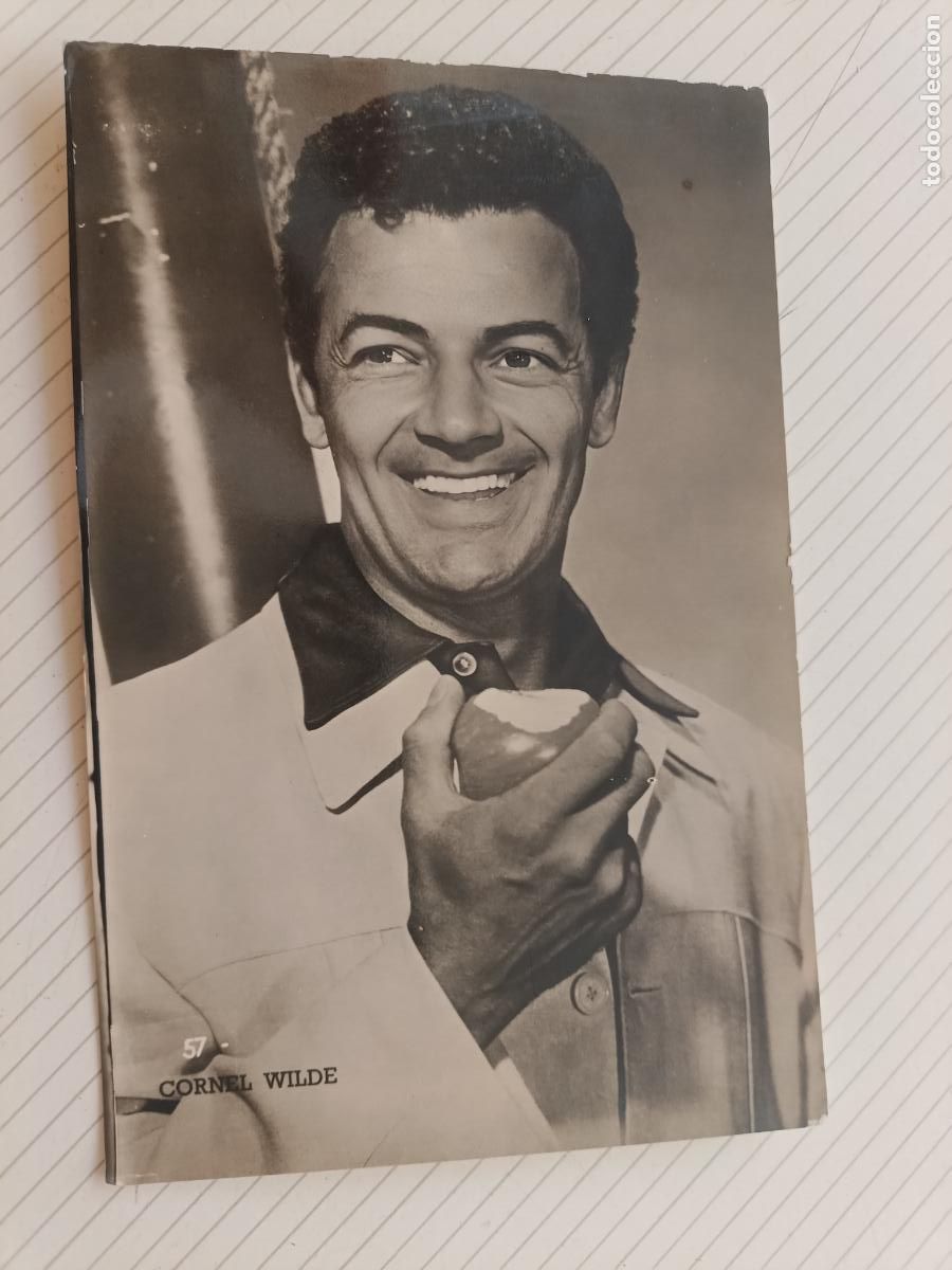 Kino: Cornel Wilde. Postal de cine de la &eacute;poca
