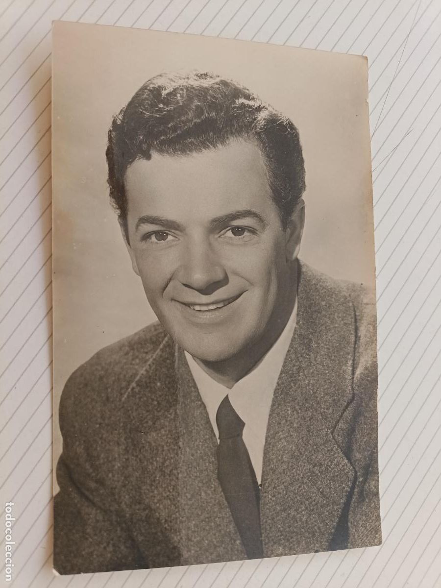 Cine: Cornel Wilde. Postal de cine de la &eacute;poca