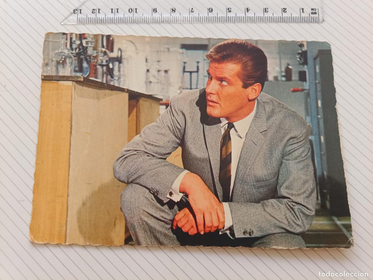 Cine: Roger Moore. Postal de &eacute;poca