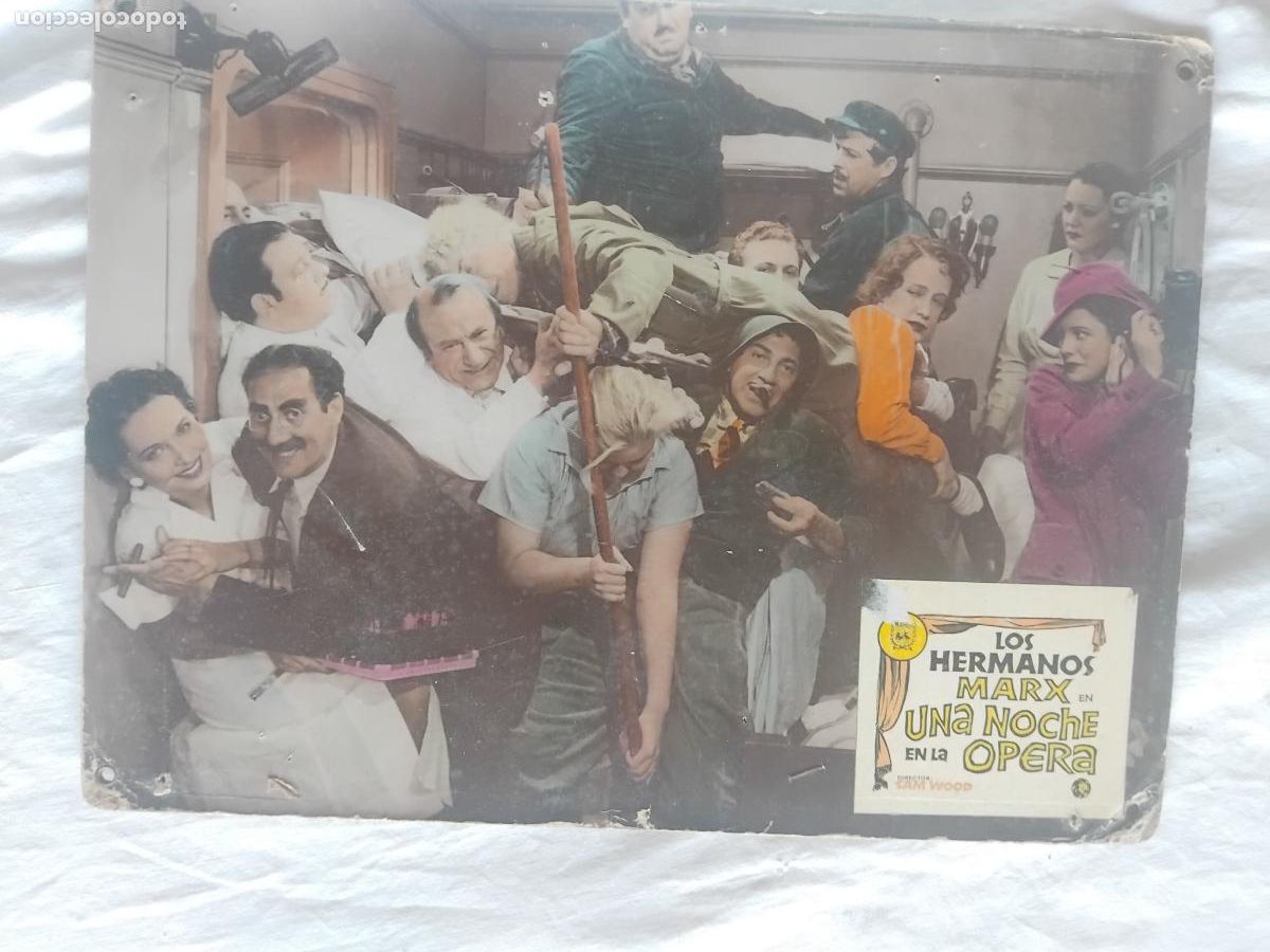 Cine: LOS HERMANOS MARX. UNA NOCHE EN LA OPERA. LOBYCARD FOTOCROMO CARTON DURO. 39 X 29 CM.