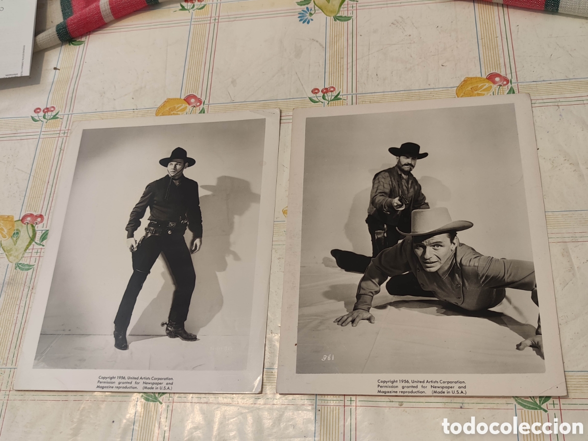 Cine: 2 Fotos - Johnny Concho - Johnny, el cobarde- 1956 - Original de distribuidora - Western - Sinatra