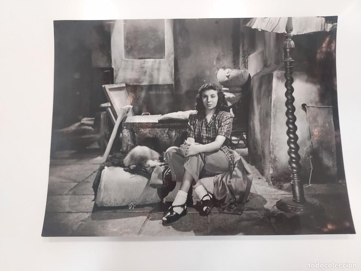 Cine: MARIA ASQUERINO PELICULA EL SOTANO (JAIME DE MAYORA 1949). FOTO MIGUEL GUZMAN. 21 X 15