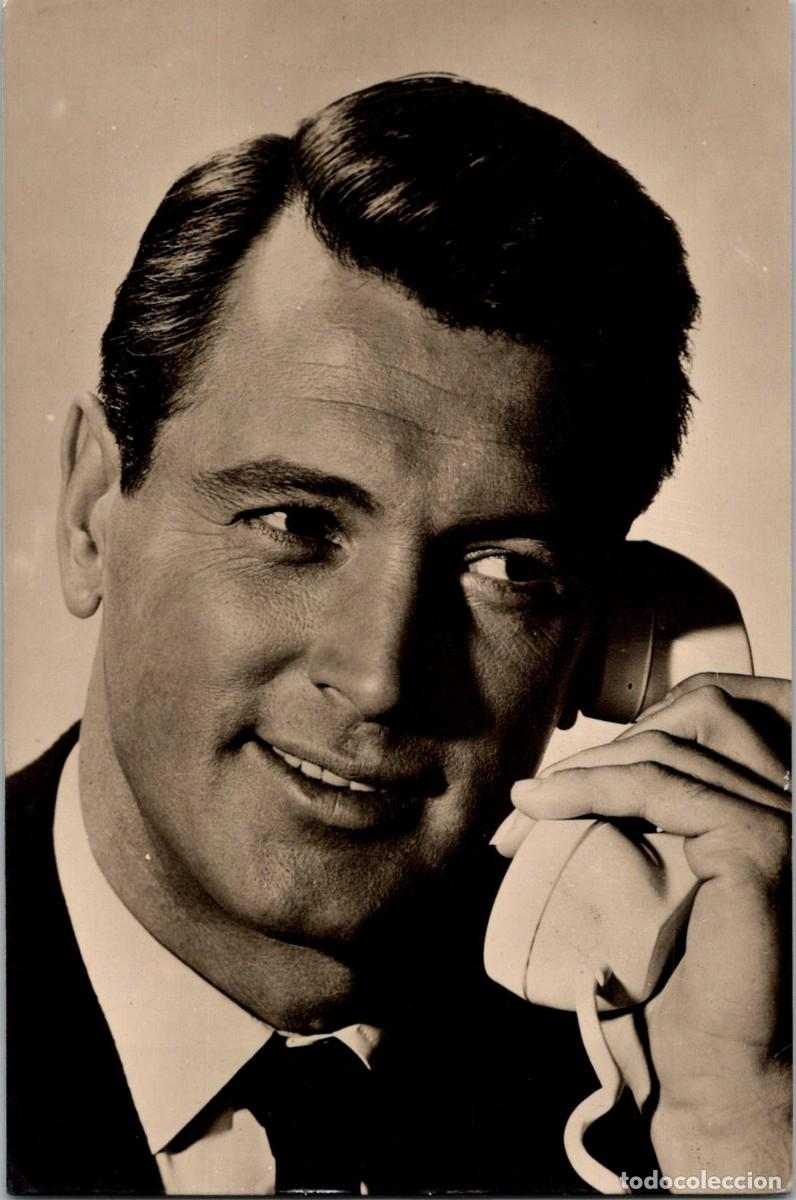 Cine: Rock Hudson - Cuando llegue septiembre - Universal - Raker 176 - 138x92mmn- Traje -Corbata -Tel&eacute;fono