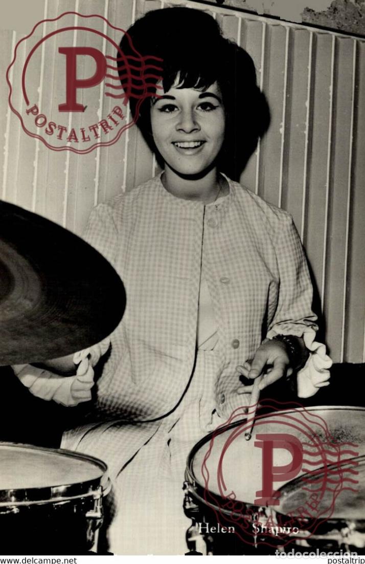 Cine: HELEN SHAPIRO playing the drums STARS ACTORS ACTRESSES ACTEURS ACTRICES