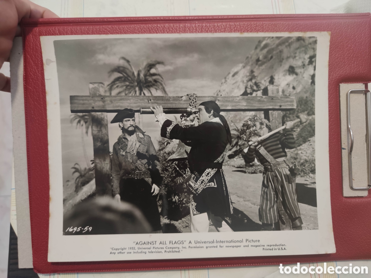 Cine: Foto - Against All Flags - La isla de los corsarios - Anthony Quinn - Original de distribuidora -