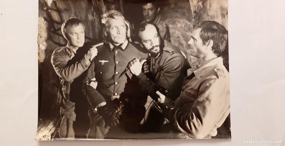 Cine: FOTO DE 18X24 INEDITA DE &Uacute;LTIMO TREN A CATANGA CON JIM BROWN Y ROD TAYLOR