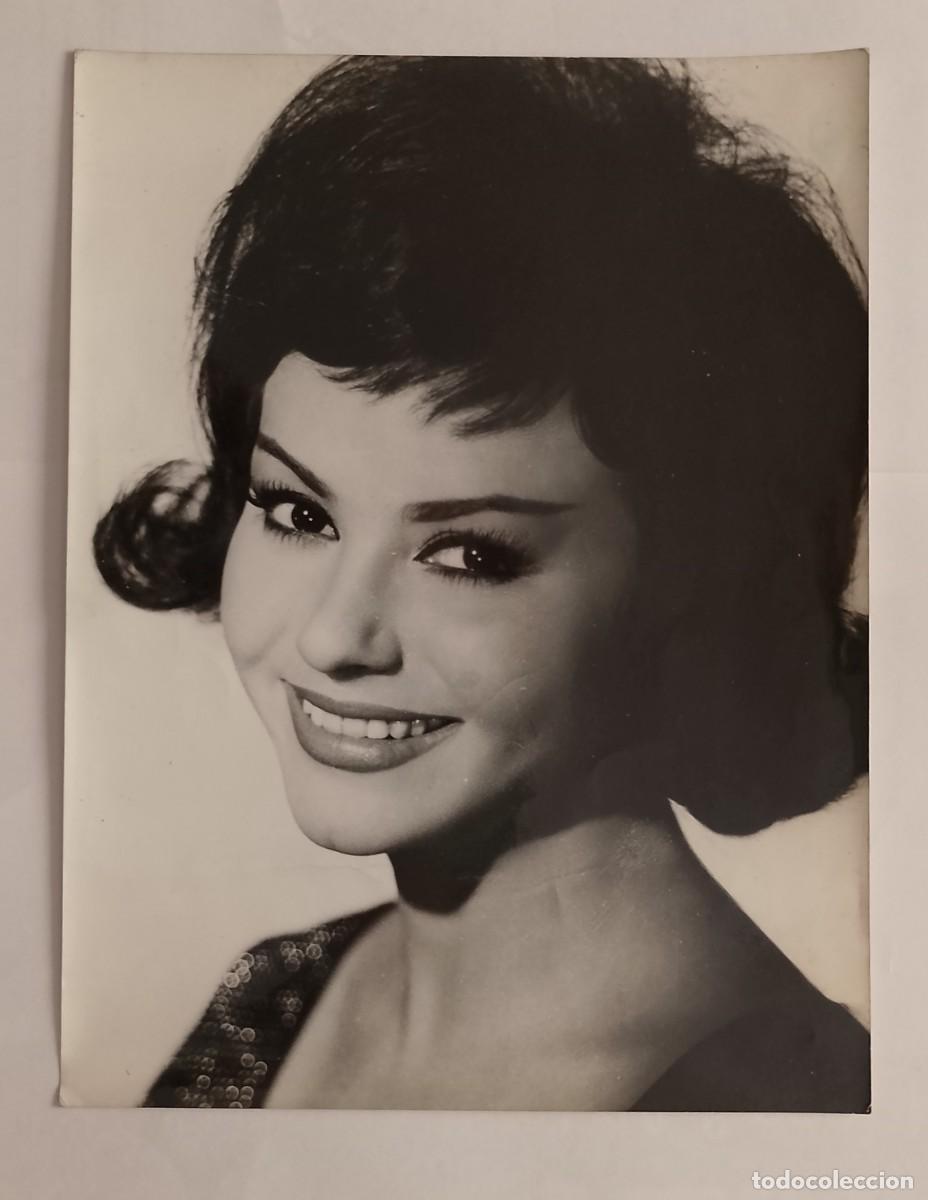 Cine: FOTO DE 18X24 SECRET CEREMONY DE JOSEP LOSEY 1968 CON LIZ TAYLOR Y MIA FARROWW