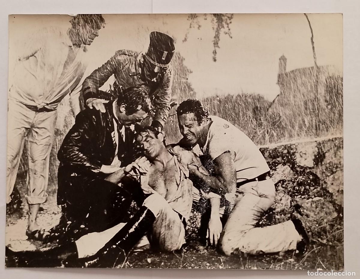 Cine: FOTO INEDITA DE 18X24 DE PELICULA CON GREGORY PECK