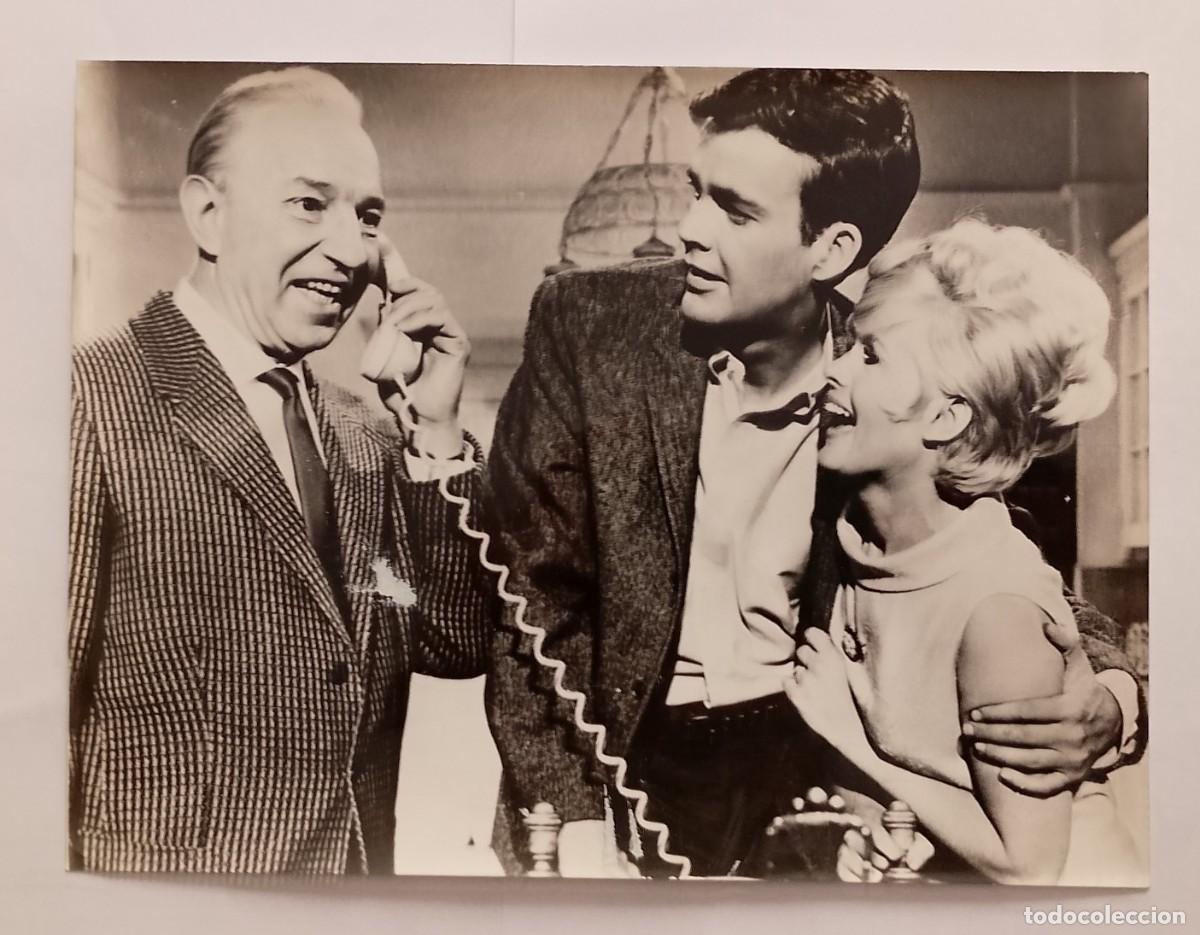 Cine: FOTO INEDITA DE 18 X 24 DE LAPELICULA NEVER TOO LATE 1965 CON CONNIE STEVENS Y PAUL FORD