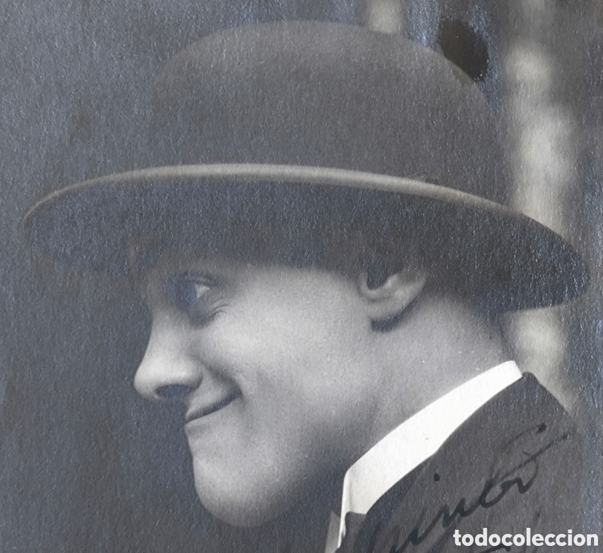 Cine: ALADY ACTOR C&Oacute;MICO EL PARALELO POSTAL FOTOGR&Aacute;FICA FIRMADA Y DEDICADA C. 1930