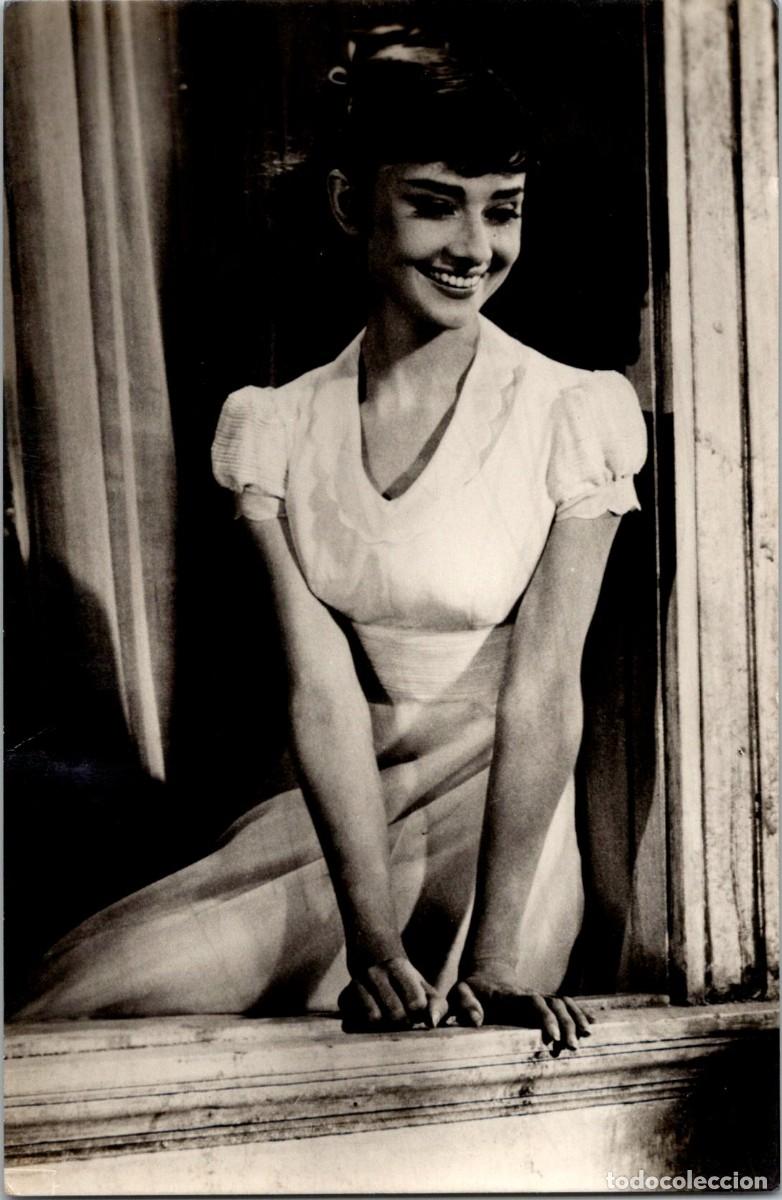 Cine: Audrey Hepburn - Guerra y Paz - Paramount 1960 - Archivo Bermejo 6908 -140x91mm