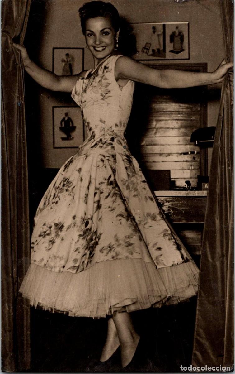 Cine: Carmen Sevilla - Los amantes del desierto - C. E. A. Films 1958 - Archivo Bermejo 5858 - 136x86mm