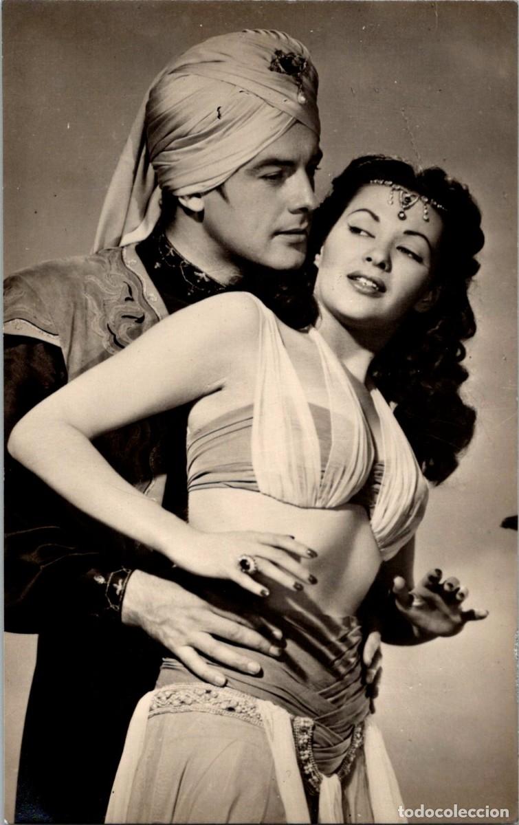 Cine: Yvonne de Carlo y Richard Green - El Halc&oacute;n del Desierto - Universal 1954 - 136x85mm