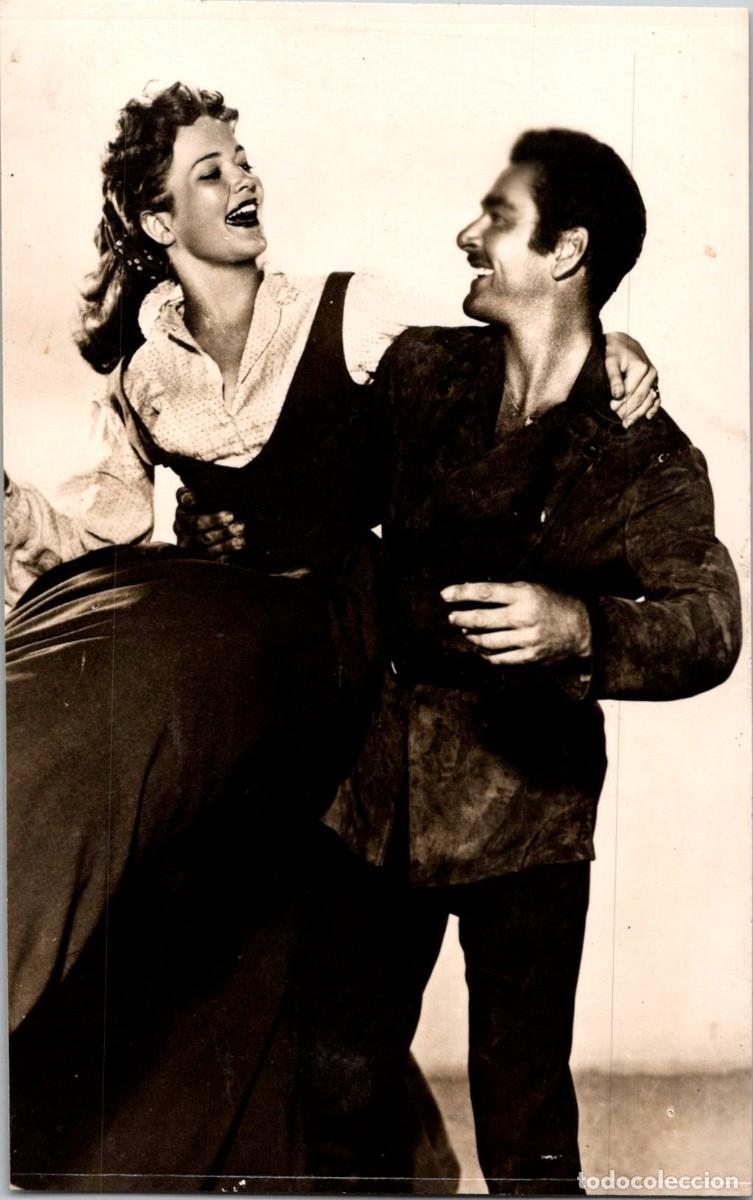 Cine: Patrice Wymore y Errol Flynn - Cerco de Fuego (Warner Bros) - n&ordm; 1276 - Sin m&aacute;s datos - 136x86mm