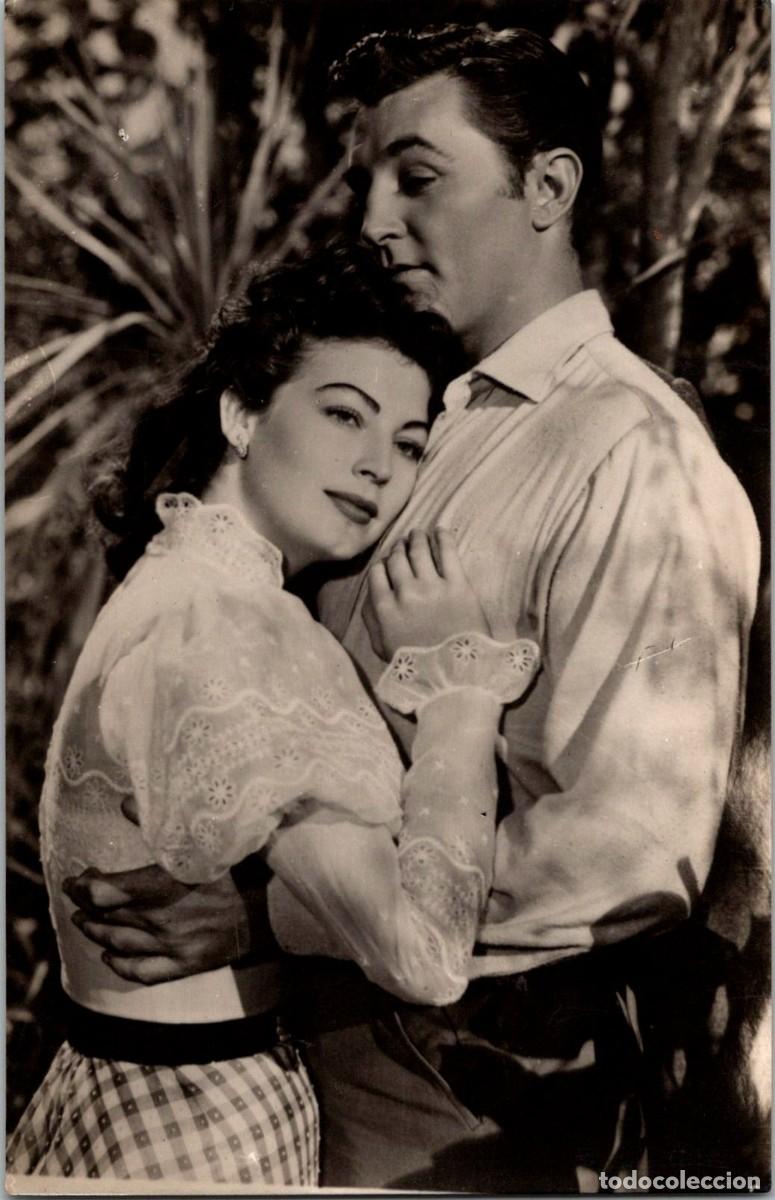 Cine: Ava Gardner y Robert Mitchum - Estrella 2499 - 135x87mm - Odio y orgullo