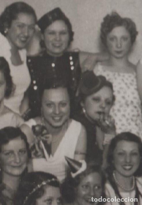 Cine: 1934compa&ntilde;&iacute;a de revista Amparo Taberner y actrices vestidas de Cecilia,bombi,botones y lolita 13 x20