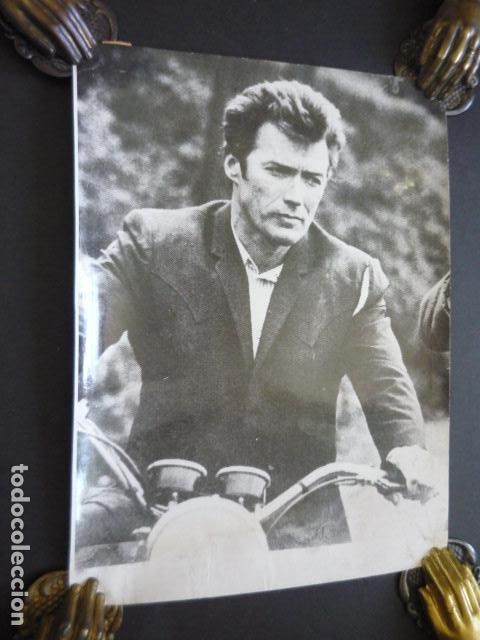 Cine: CLINT EASTWOOD ACTOR FOTOGRAFIA 18 X 24 CM