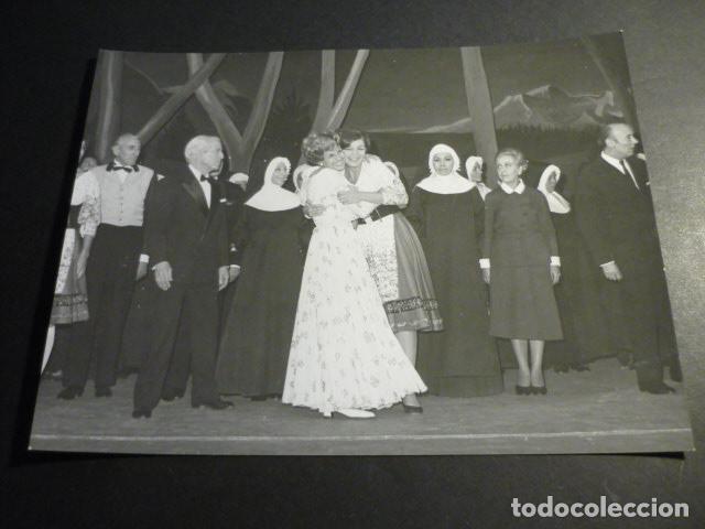 Cine: MADRID MUSICAL SONRISAS Y LAGRIMAS CAMILLE CARRION ELDER BARBER FOTOGRAFIA 18 X 24 CM