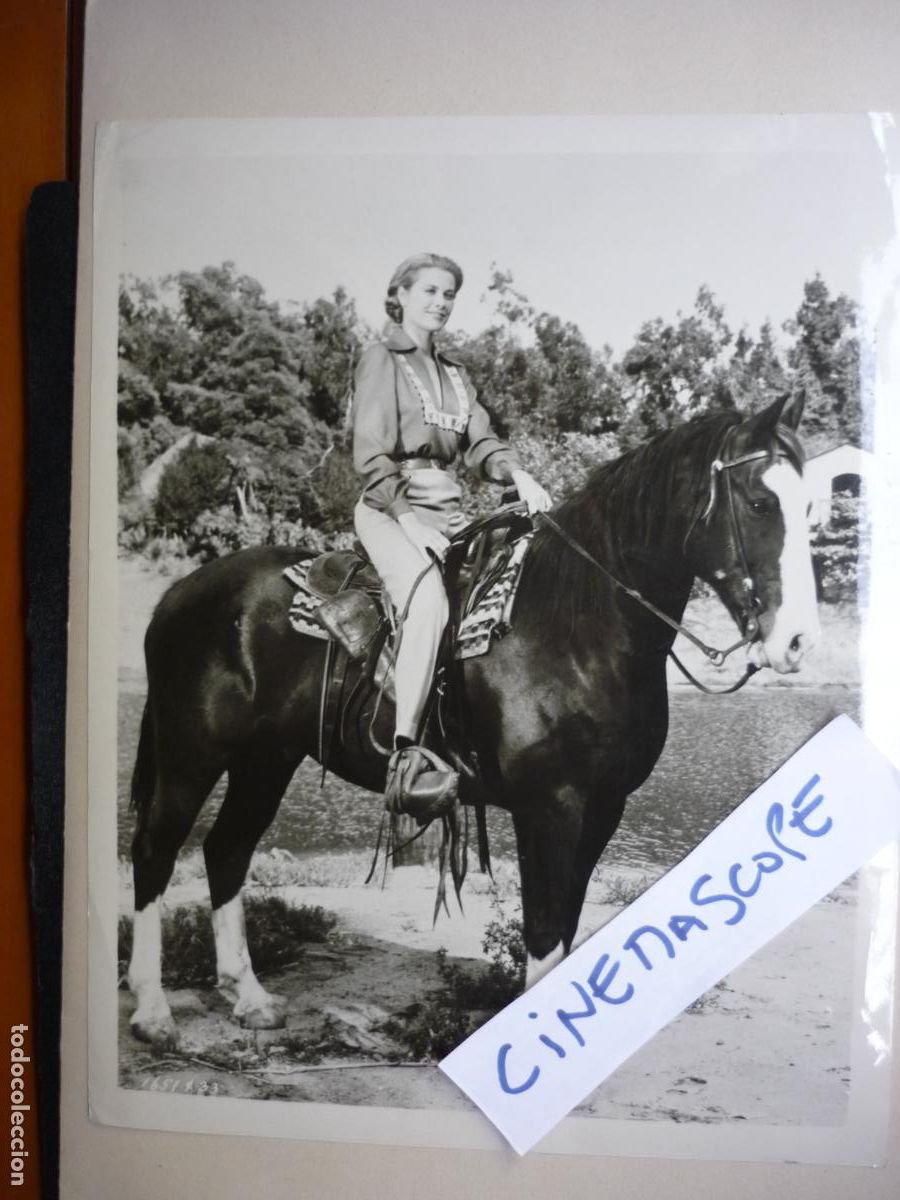 Cine: grace kelly - foto original b/n - green fire fuego verde - with horse caballo