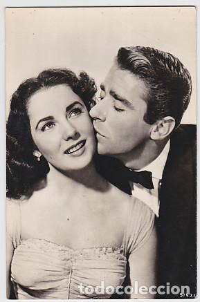 Cine: ELIZABETH TAYLOR y PETER LAWFORD (postal original de los a&ntilde;os 50)