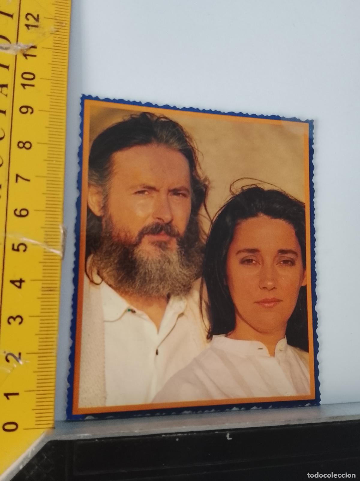 Cine: CARTON TROQUELADO TIPO CROMO - FOTO ARTISTA CANTANTE Sergio y Est&iacute;baliz