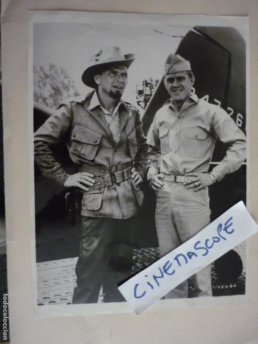 Cine: frank sinatra - foto original b/n - steve mcqueen on the set of never so few